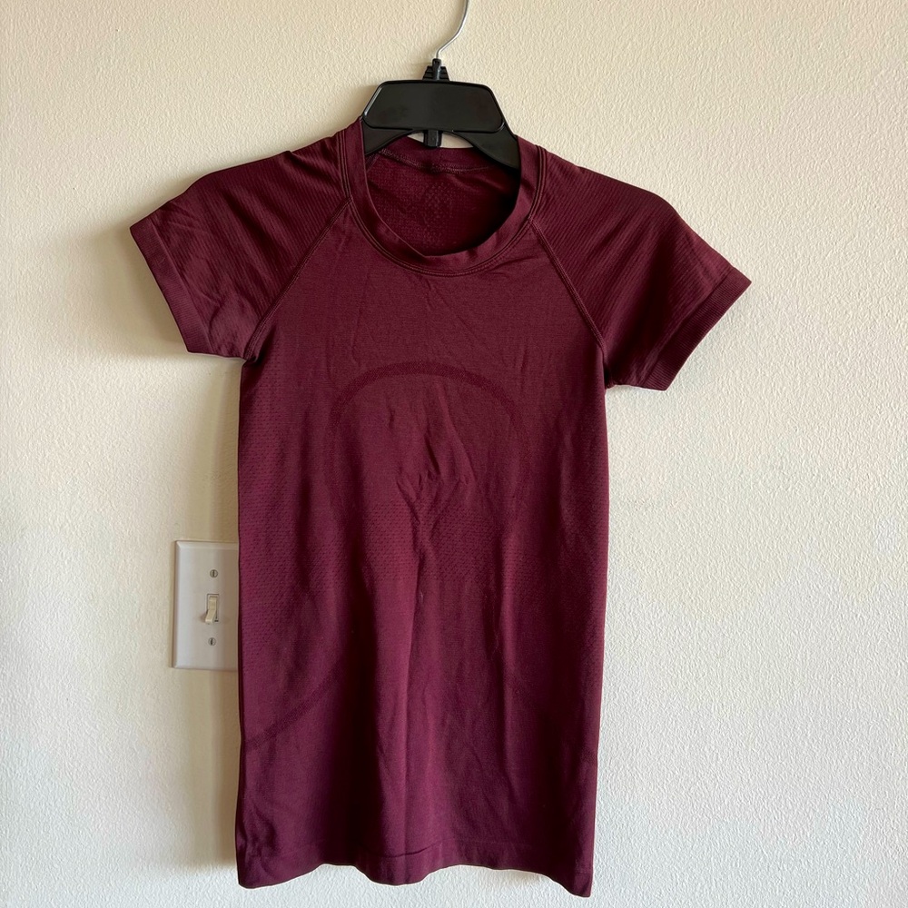 Lululemon swiftly tech 2.0 hip length short sleeve shirt- size 6